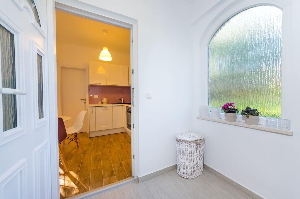 Apartment Lavander Sukošan Kültér fotó